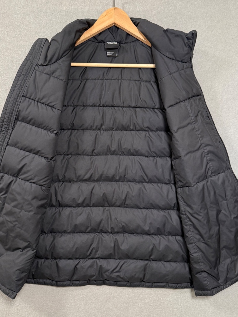 The North Face Black Gorpcore Outdoors Zip Puffy Insulated Puffer Vest  Men XL - Picture 3 of 7